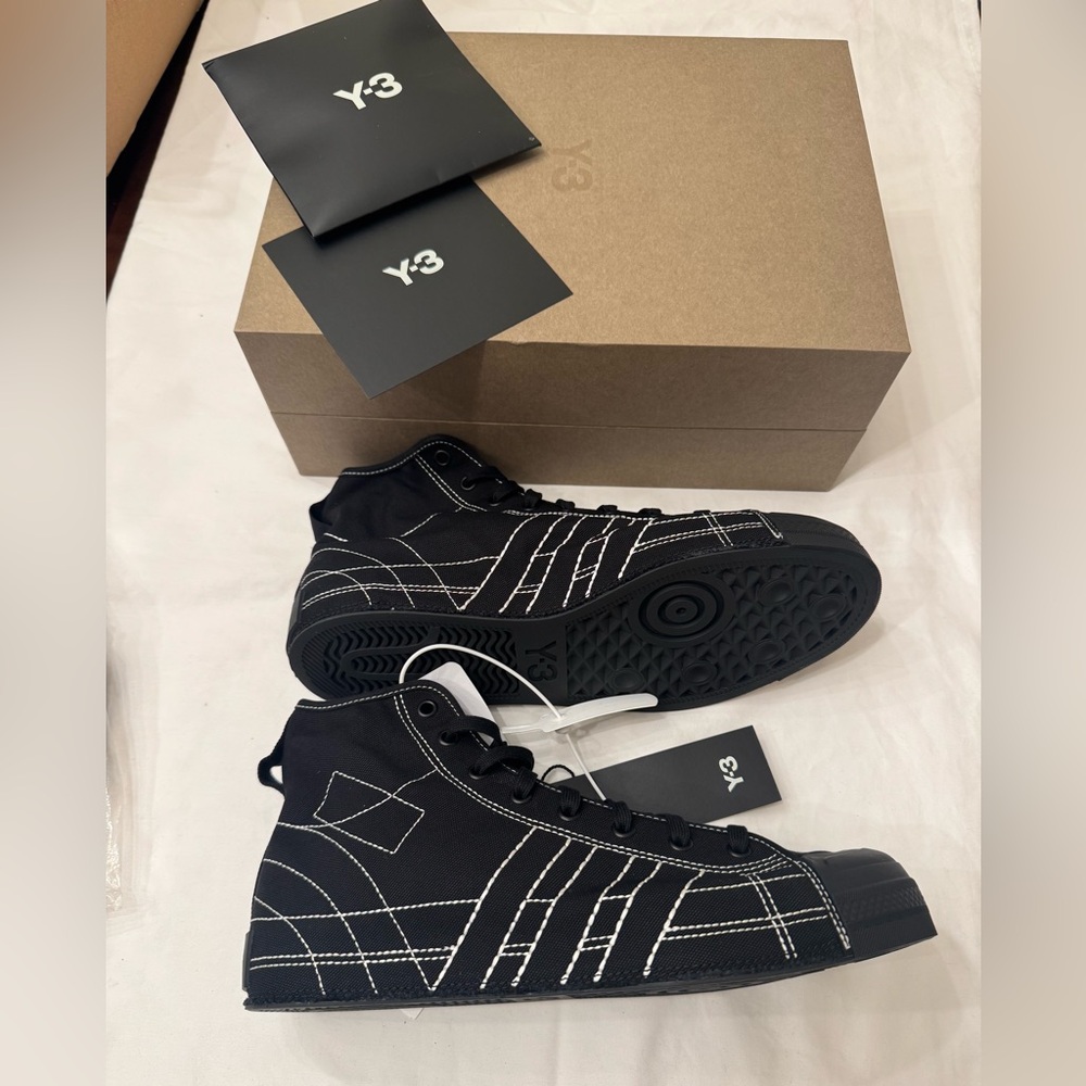 Y-3
NIZZA HI SNEAKERS